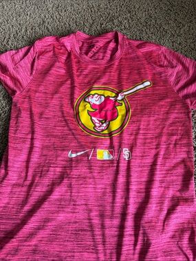 Nike men’s Pink San Diego Padres Graphic Short-Sleeve Tee city edition